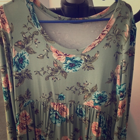 Light Green Floral Spring Dress! - Picture 1 of 2